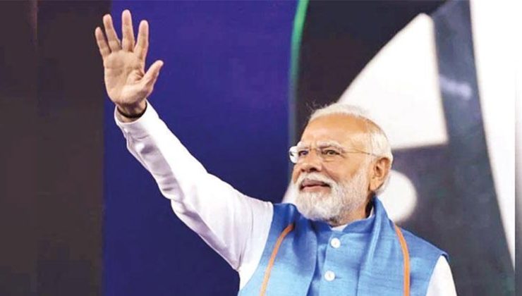 Hindistan’da Modi açık ara önde